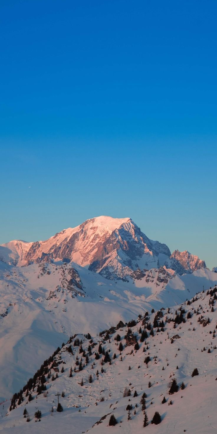 Mountain in Winter Download Wallpapers