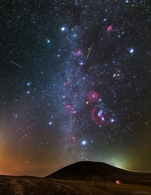 Meteor Shower and Orion Download Wallpapers
