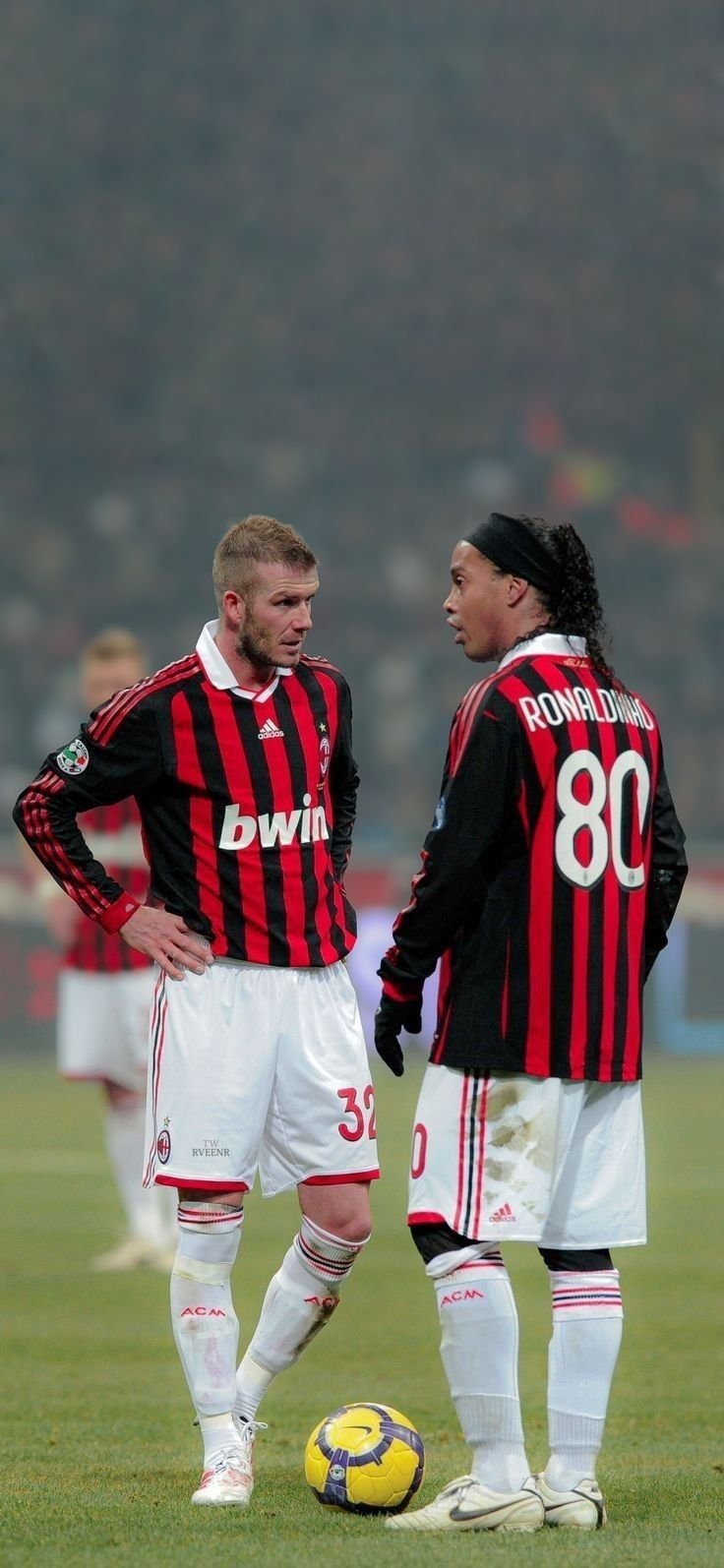 Beckham & Ronaldinho Download Wallpapers